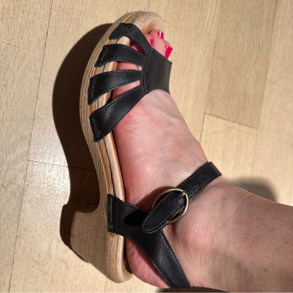 Super stylish Dansko sandals size 39
